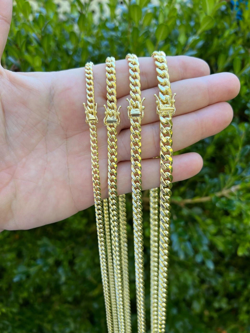 Hollow Figaro Chain Necklace 14K Yellow Gold 18