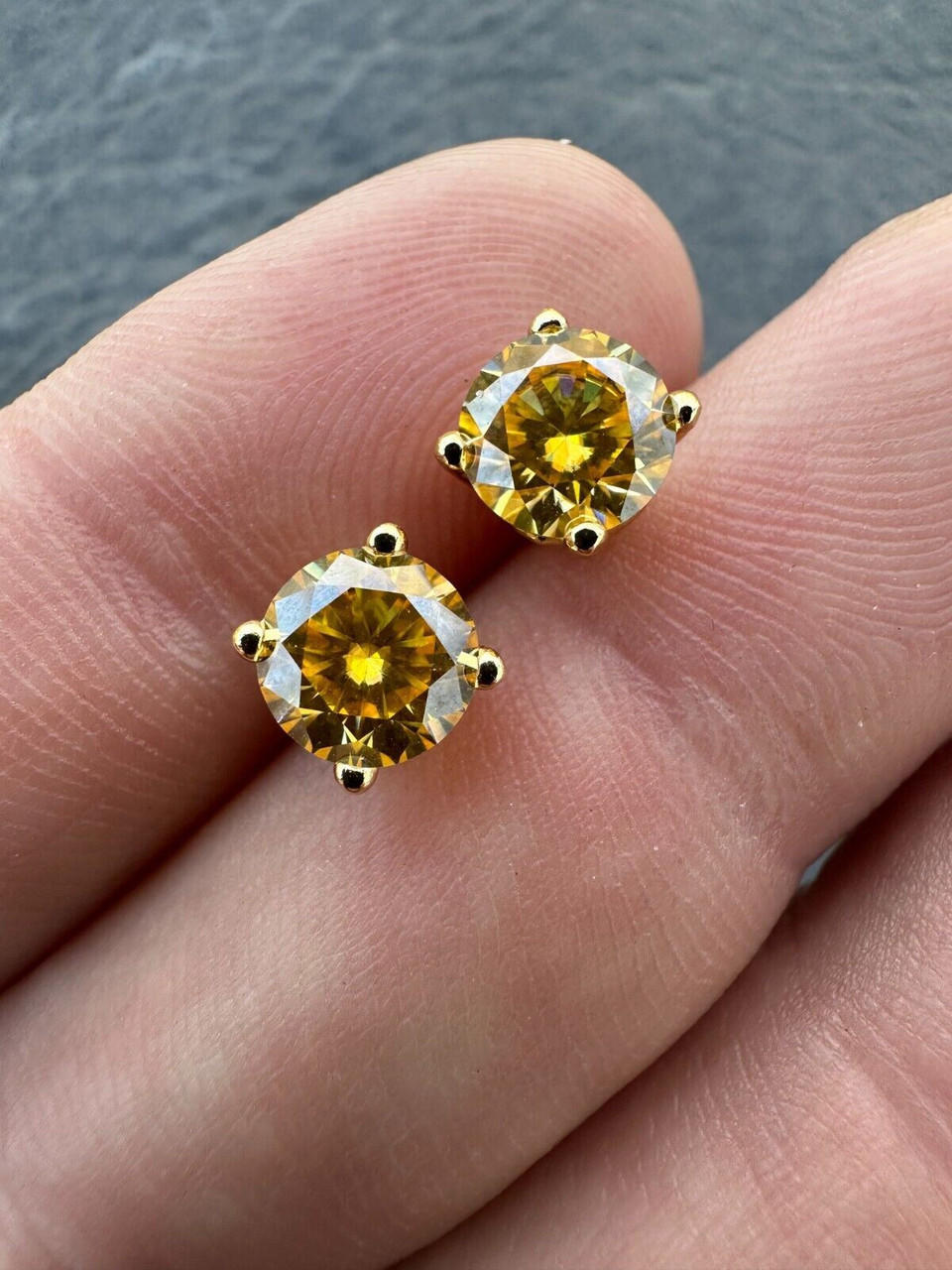 3.78 carat Round Brilliant Canary Yellow Diamond Cluster Earrings — Shreve,  Crump & Low