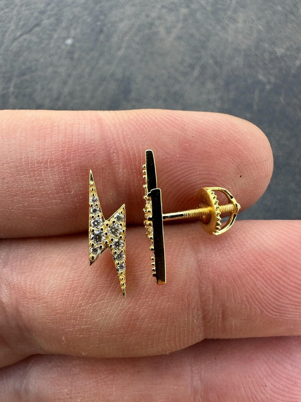 Colormerchants - 14K Yellow Gold Small Diamond Lightning Bolt Stud Earrings