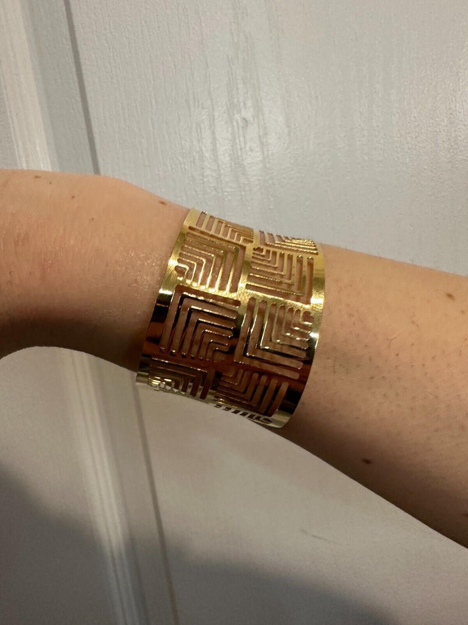 Strongest Metal On Earth Glossy Open Cuff Armband Bracelet For Women  Exaggerated Big C Shape Arm Jewelry From Oncemorelove6789, $2.99 |  DHgate.Com