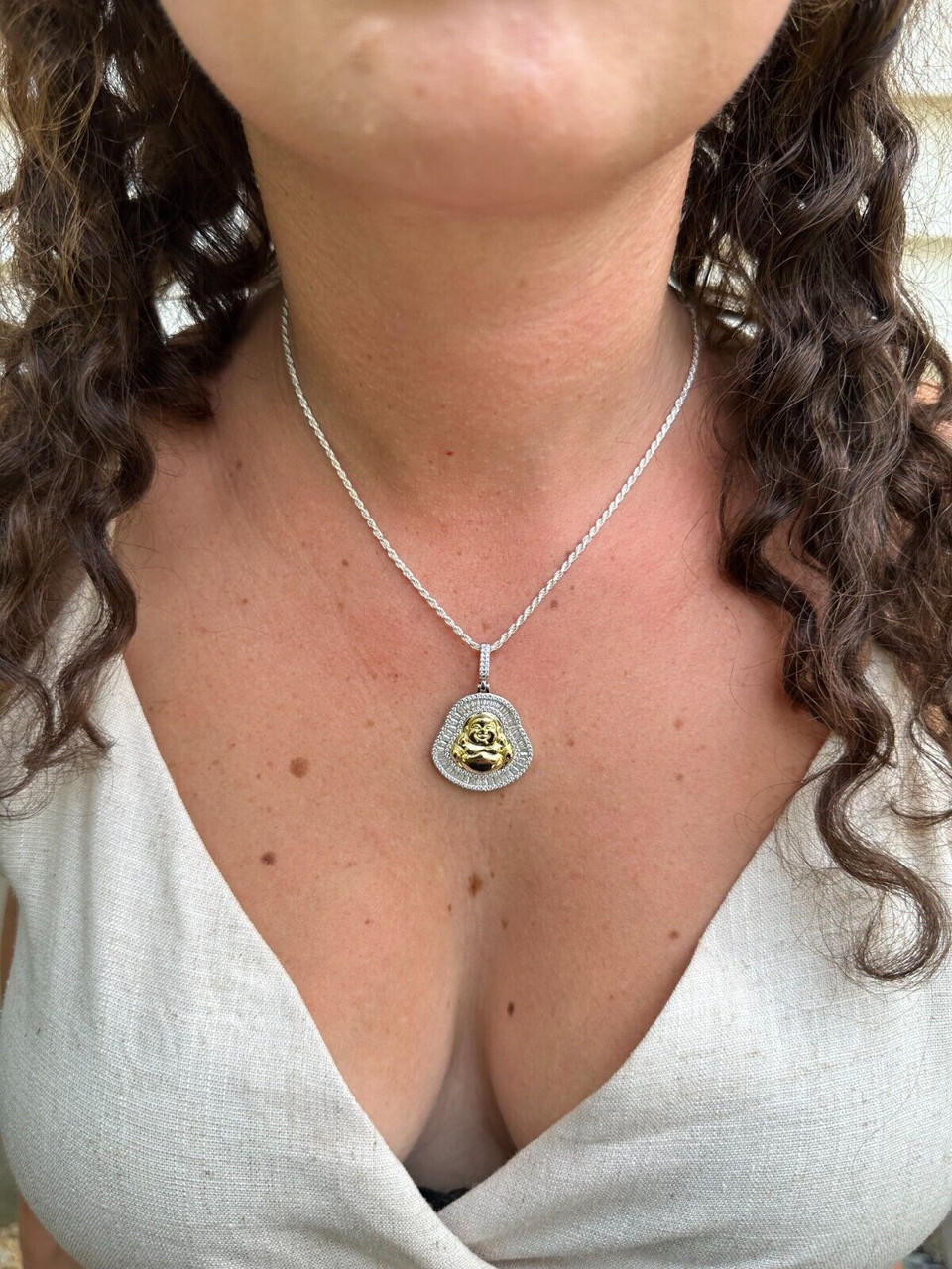 Buddha Necklace: Meaning & Benefits