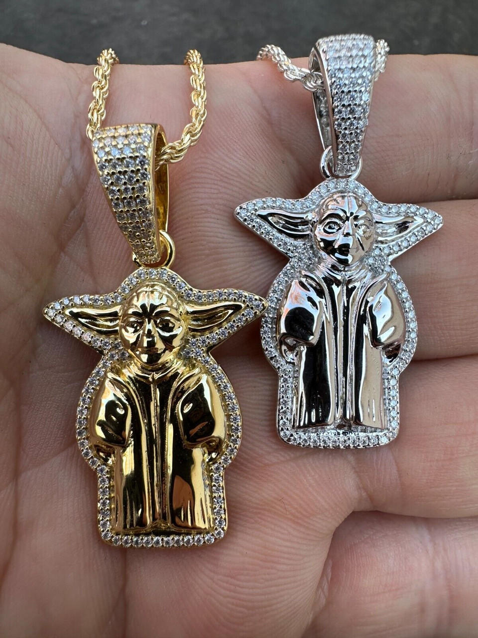 Star Wars The Mandolorian The Child Women's 14K Yellow Gold Pendant Necklace,  18