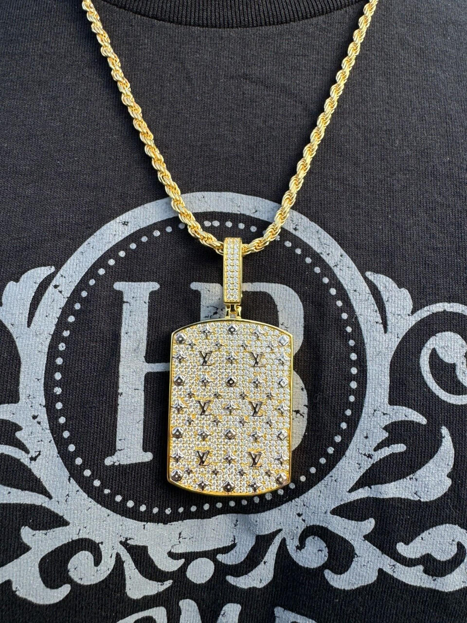 Pre-Owned Louis Vuitton Necklace Nanogram M63141 Metal Women's Pendant  Necklace (Gold,Silver) (Good) - Walmart.com