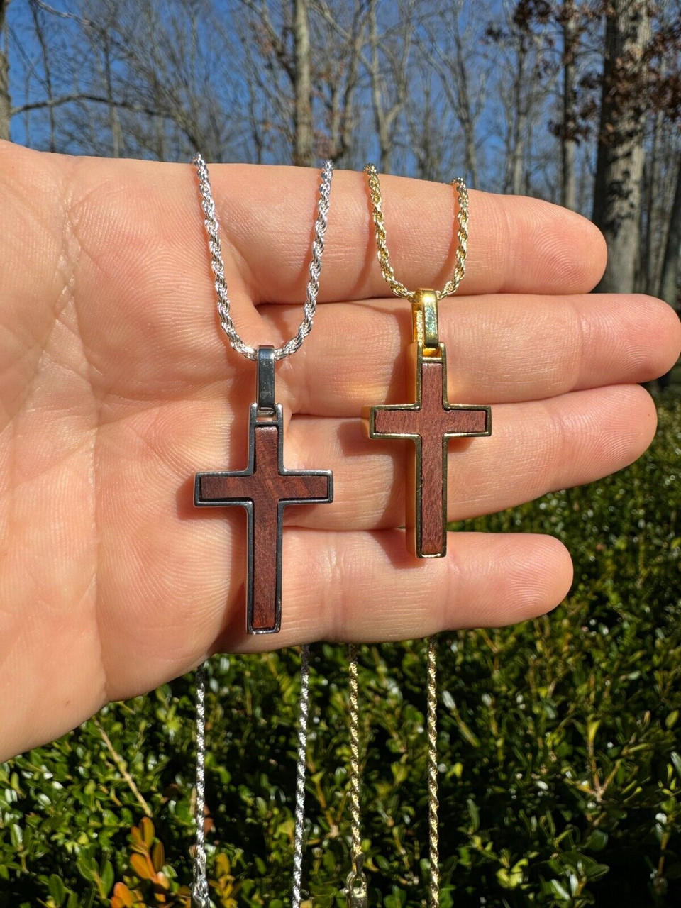 Wood Cross Necklace with Jesus image – Loja Esperança