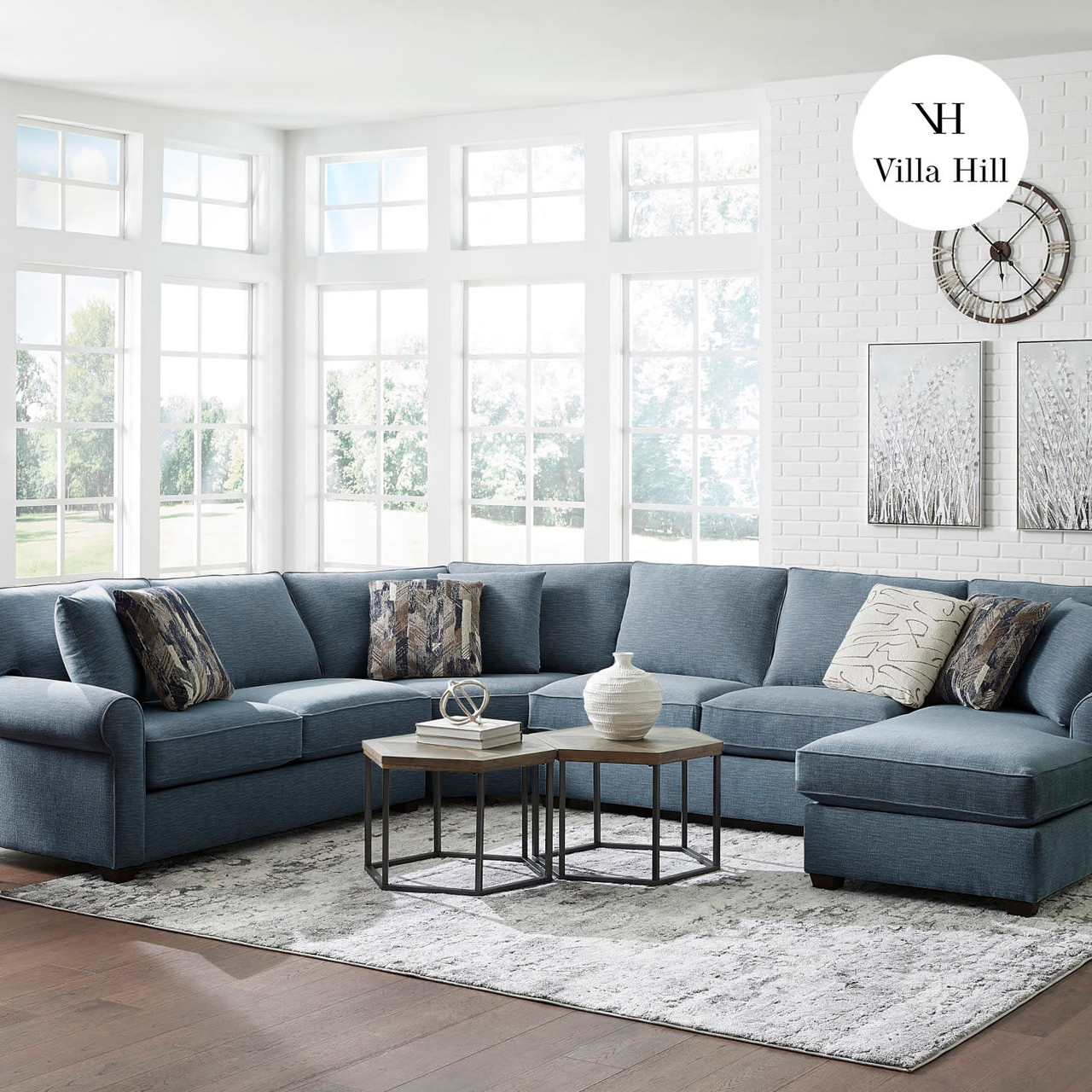 Crestview Rolled Arm Blue 4-pc sectional w/ right chaise