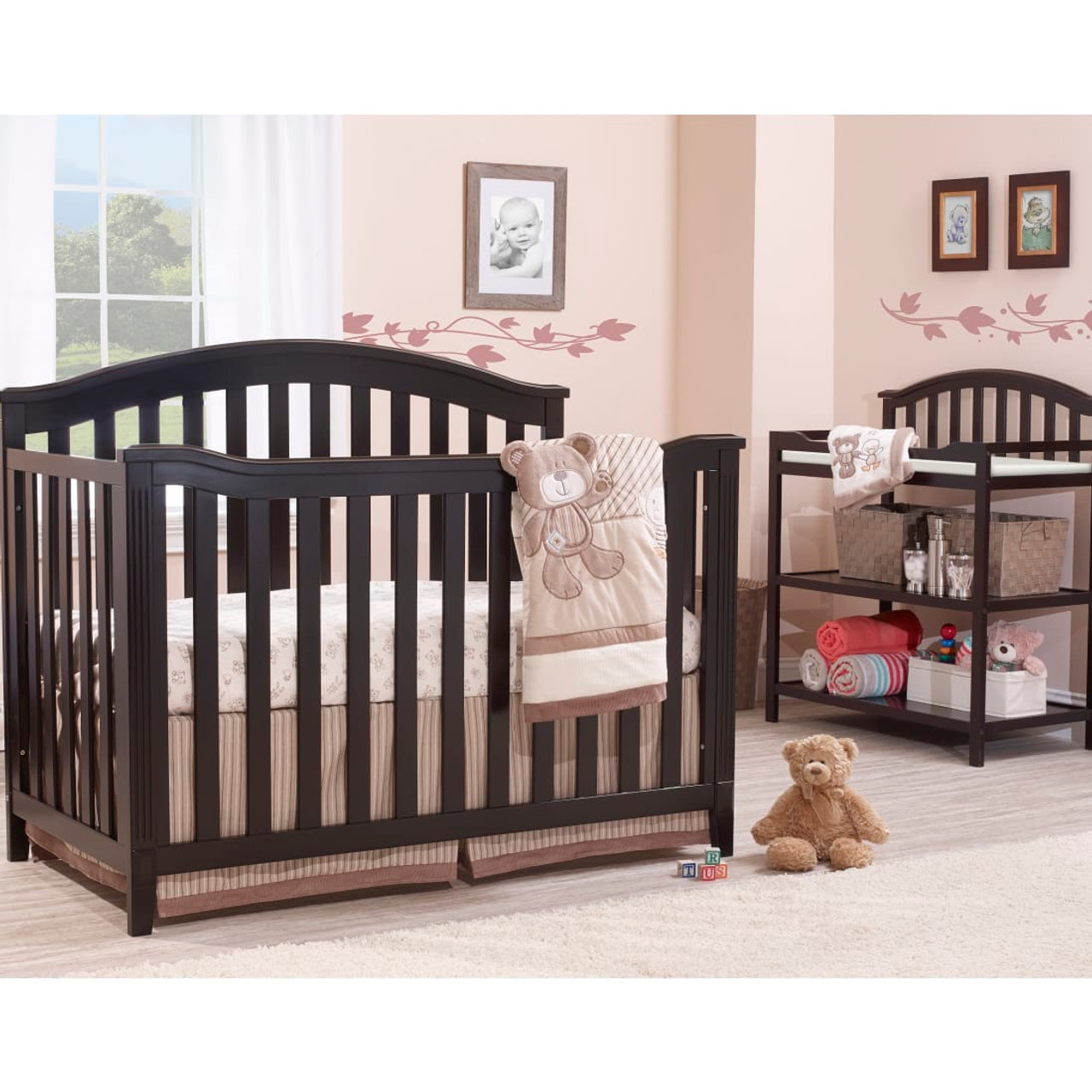 Sorelle Berkley Crib - Espresso