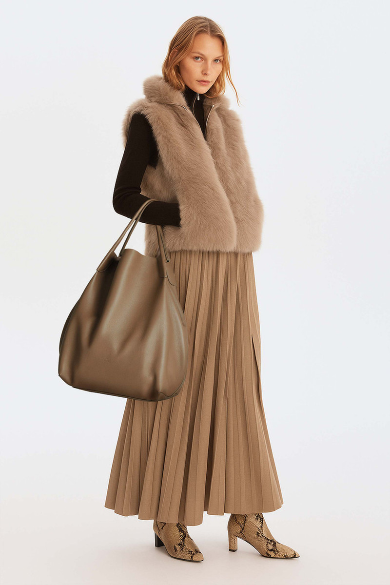 Loro Piana Women's Extra Large Bale Hobo bag - Image 3