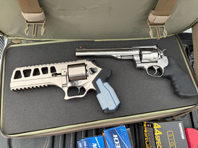 Shooting the Chiappa Rhino .44 Magnum