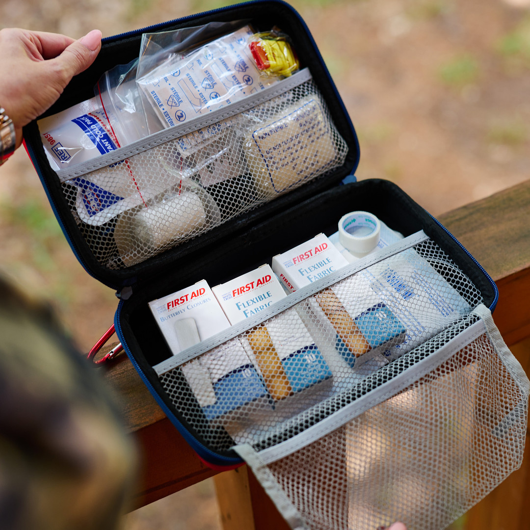 Lifeline Deluxe First Aid Kit | 121 Pieces | 4Patriots
