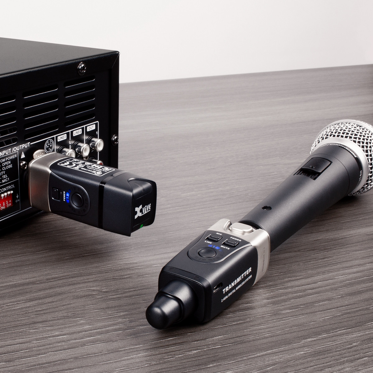 Xvive U3 2.4 GHz Digital Wireless Microphone System