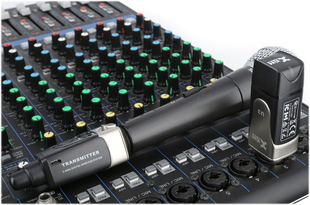 Xvive U3 2.4 GHz Digital Wireless Microphone System