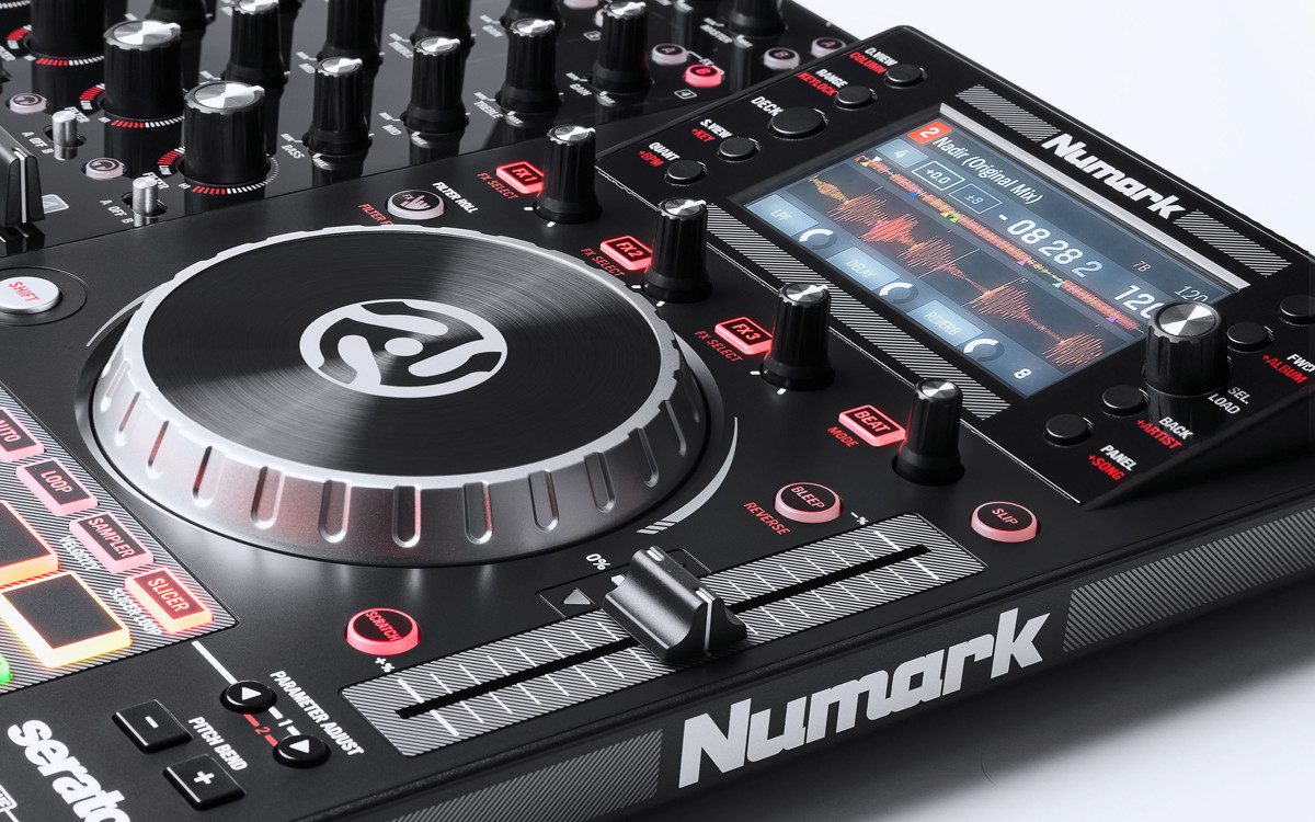 Numark NVII Intelligent Dual-Display Controller for Serato DJ