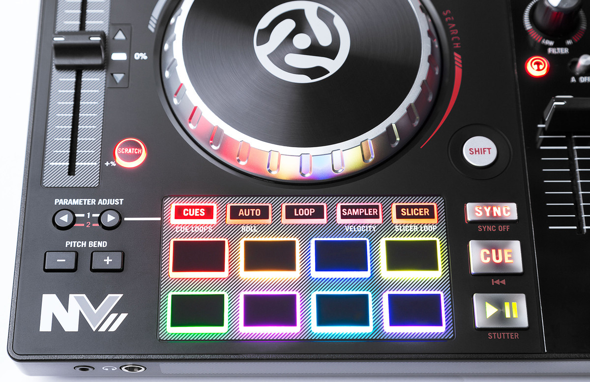 Numark NVII Intelligent Dual-Display Controller for Serato DJ