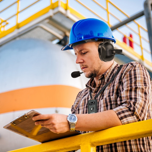 Industrial Wireless Headset Intercom System for Two-Way Communication in Manufacturing Facilities, Processing Plants and Factories