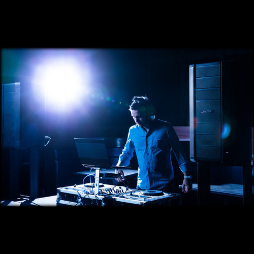 Bose F1 Dual Flexible Array Portable DJ Sound System 4000 Watts with All-in-One DJ Controller System (Discontinued Components)