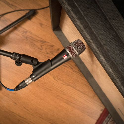 sE Electronics V7 X Studio-Grade Supercardioid Dynamic Instrument Microphone