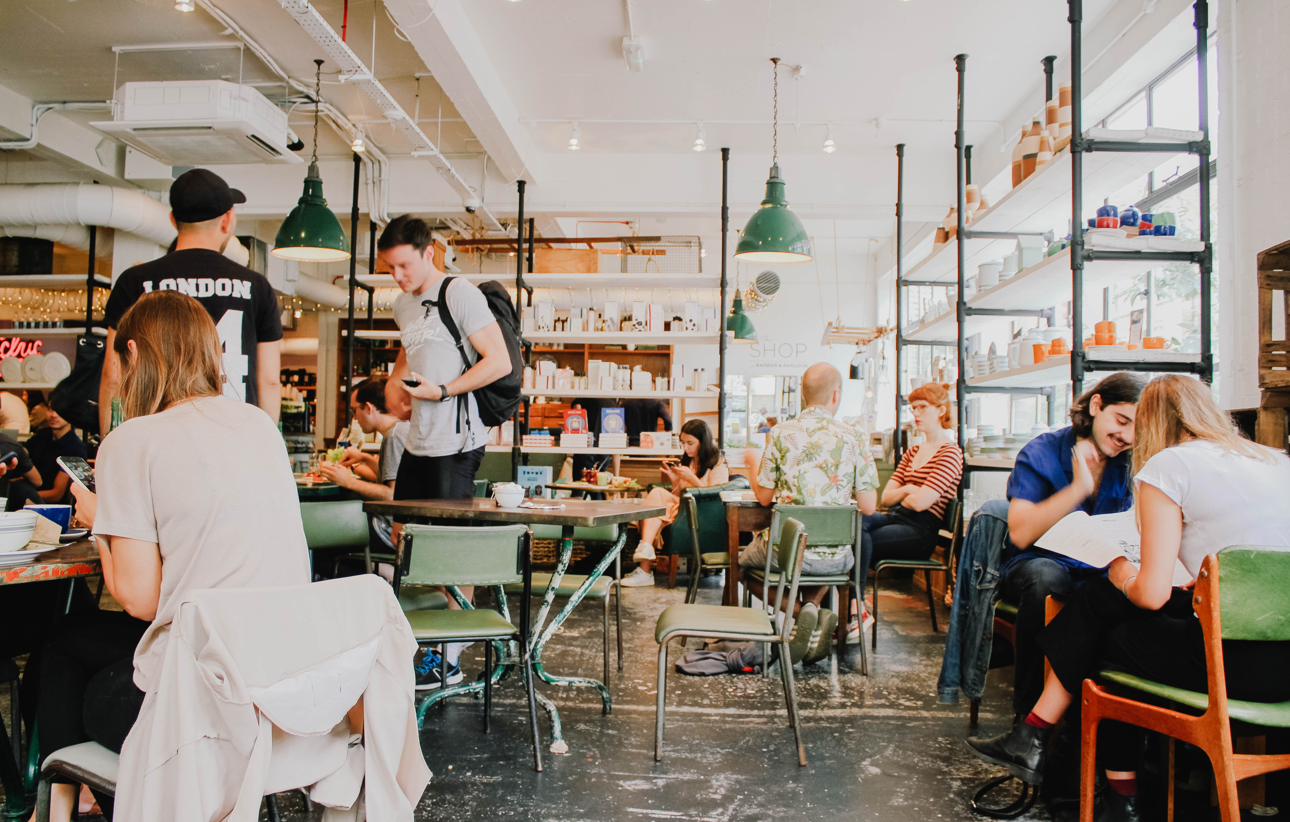 How to Choose a Quality Business Music Sound System That Fits Your Needs and Budget