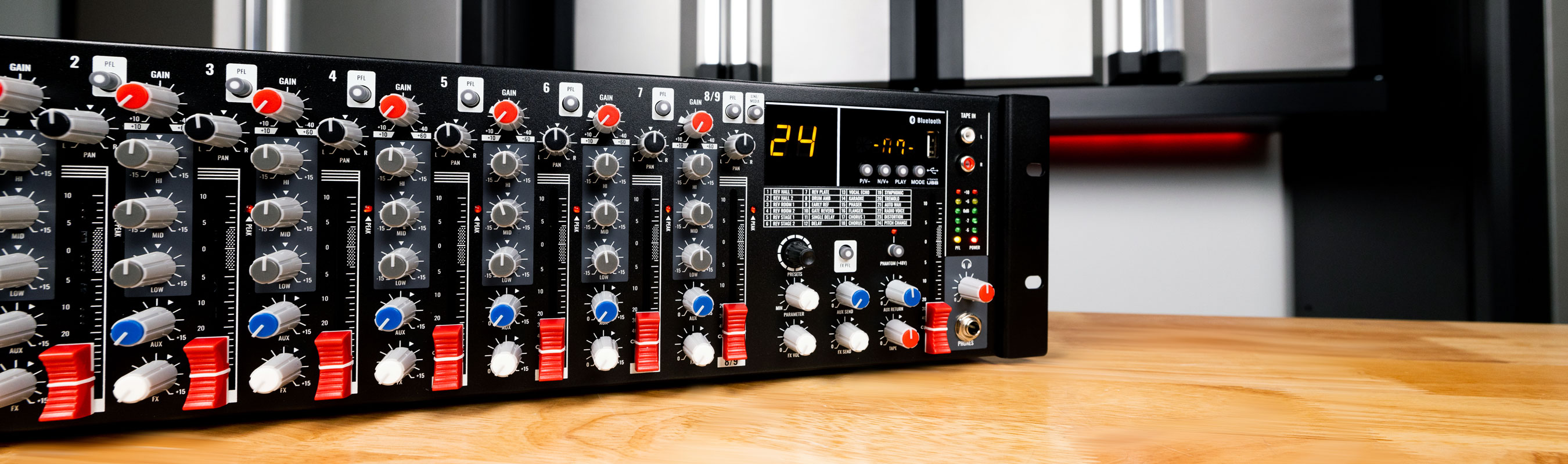 What is the Difference Between a Mixer and a Receiver? – Key Features and Applications