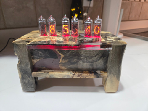 IN14 Buckeye Burl and Epoxy 6 Bulb Nixie Clock IN14 Buckeye Burl and Epoxy 6 Bulb Nixie Clock