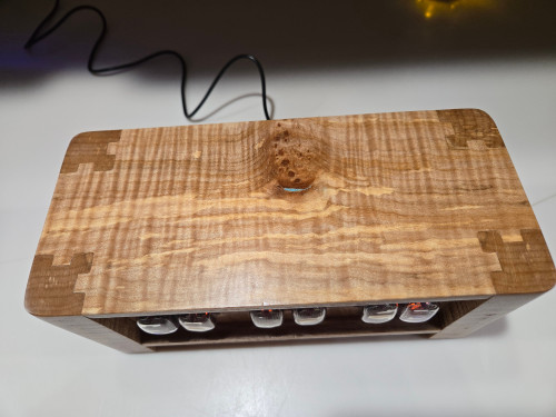 Maple Burl IN12- Panel Mounted 6 Bulb Nixie Clock Maple Burl IN12- Panel Mounted 6 Bulb Nixie Clock