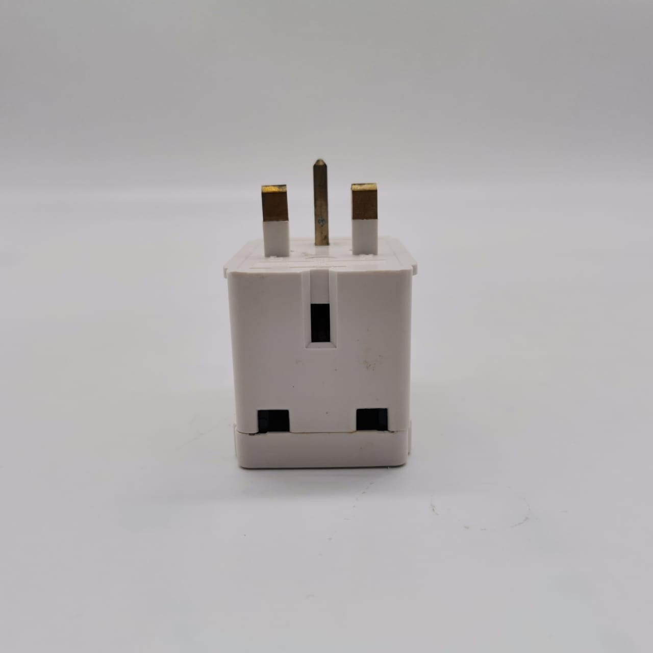 Smart 3 pin 3 way adaptor - Goldunited Sdn Bhd