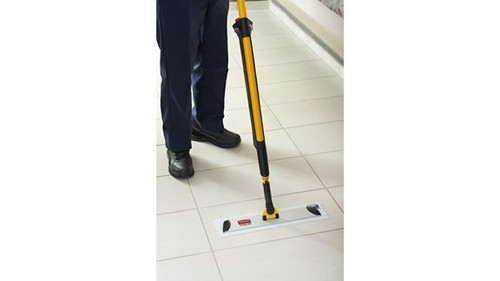 How To Prepare The Rubbermaid Commercial Products HYGEN Pulse Floor Mop  System 