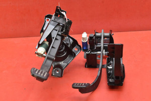 PEDALE POTENCIOMETER SPOJKY BRZDY EU 7G9N7B633NB FORD GALAXY MK2 PEDALE POTENCIOMETER SPOJKY BRZDY EU 7G9N7B633NB FORD GALAXY MK2