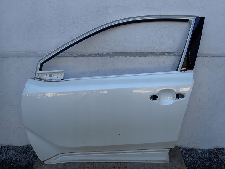 ĽAVÉ PREDNÉ DVERE ĽAVÉ PREDNÉ TOYOTA CHR C HR X1 2016-2023R (sDEOY)