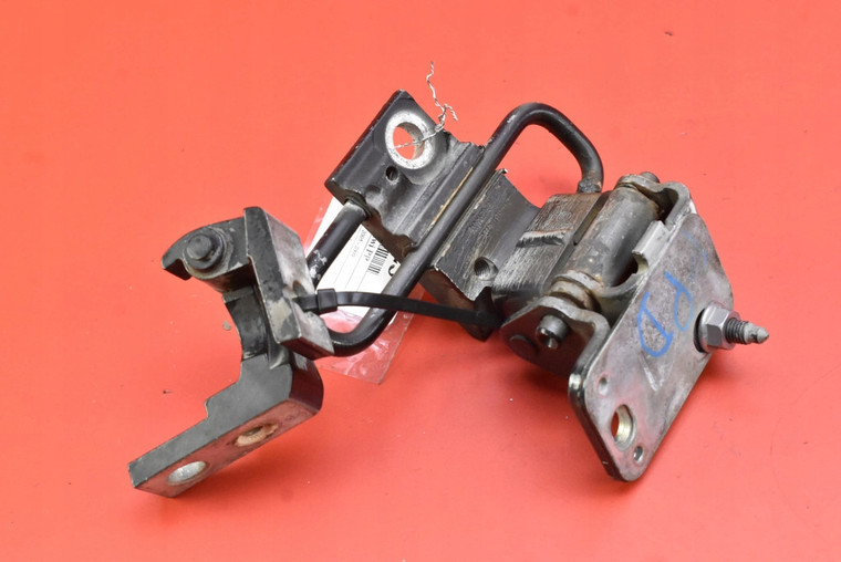 ZAVES DVERI PRAVY PREDNY AUDI Q7 4L 05-09