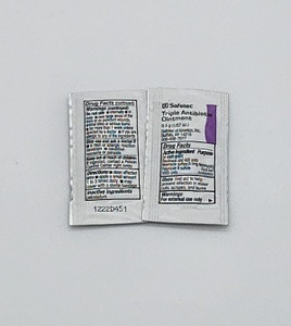 Triple Antibiotic Packet