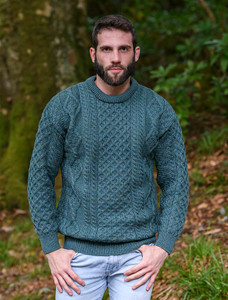 Men's Cable Knit Crew Neck Aran Wool Sweater - Moss Green