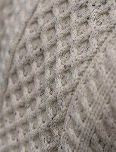 Women's Heavyweight Traditional Aran Wool Sweater - Skiddaw