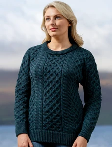 Women's Heavyweight Traditional Aran Wool Sweater - Blackwatch
