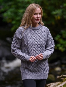 Cable Knit Crew Neck Aran Wool Sweater - color: Ash Grey