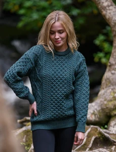 Cable Knit Crew Neck Aran Wool Sweater - color: Blackwatch