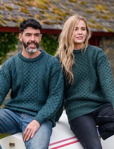 Cable Knit Crew Neck Aran Wool Sweater - color: Blackwatch