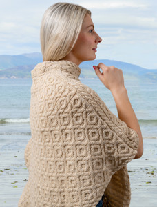 Hawthorn Pattern Aran Poncho - Oatmeal