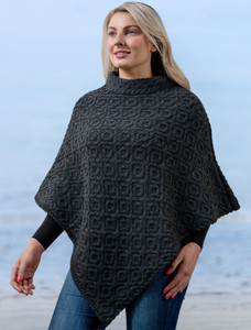 Hawthorn Pattern Aran Poncho Graphite