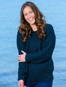 Women's Heavyweight Traditional Aran Wool Sweater - Blackwatch