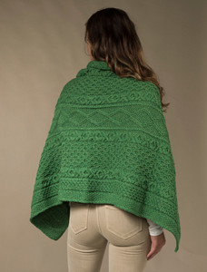 Aran Buttoned Wool Poncho - Kiwi