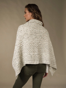 Aran Buttoned Wool Poncho - Aran Nep