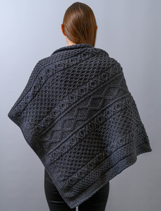 Aran Buttoned Wool Poncho - Derby