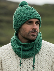 Honeycomb & Cable Hat with Pom Pom - Kiwi