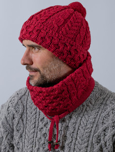 Honeycomb & Cable Hat with Pom Pom - Chillipepper