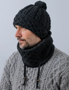 Honeycomb & Cable Hat with Pom Pom - Black