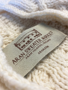 ‎W‎ool Cashmer‎e Cable V-Neck Sweater