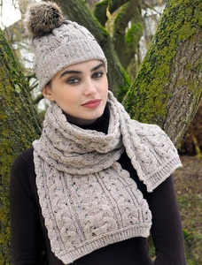 Ladies Merino Cable Hat - Oatmeal