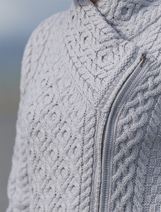 Women's Aran Jacket With Side Zip - Dove Grey: Zip & Collar Detail