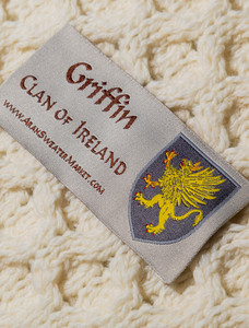 Griffin Clan Aran Wrap - Label