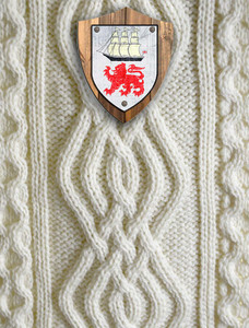 O'Leary Clan Aran Bed Runner